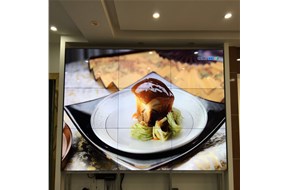 大屏幕拼接屏广泛应用于餐饮娱乐场所